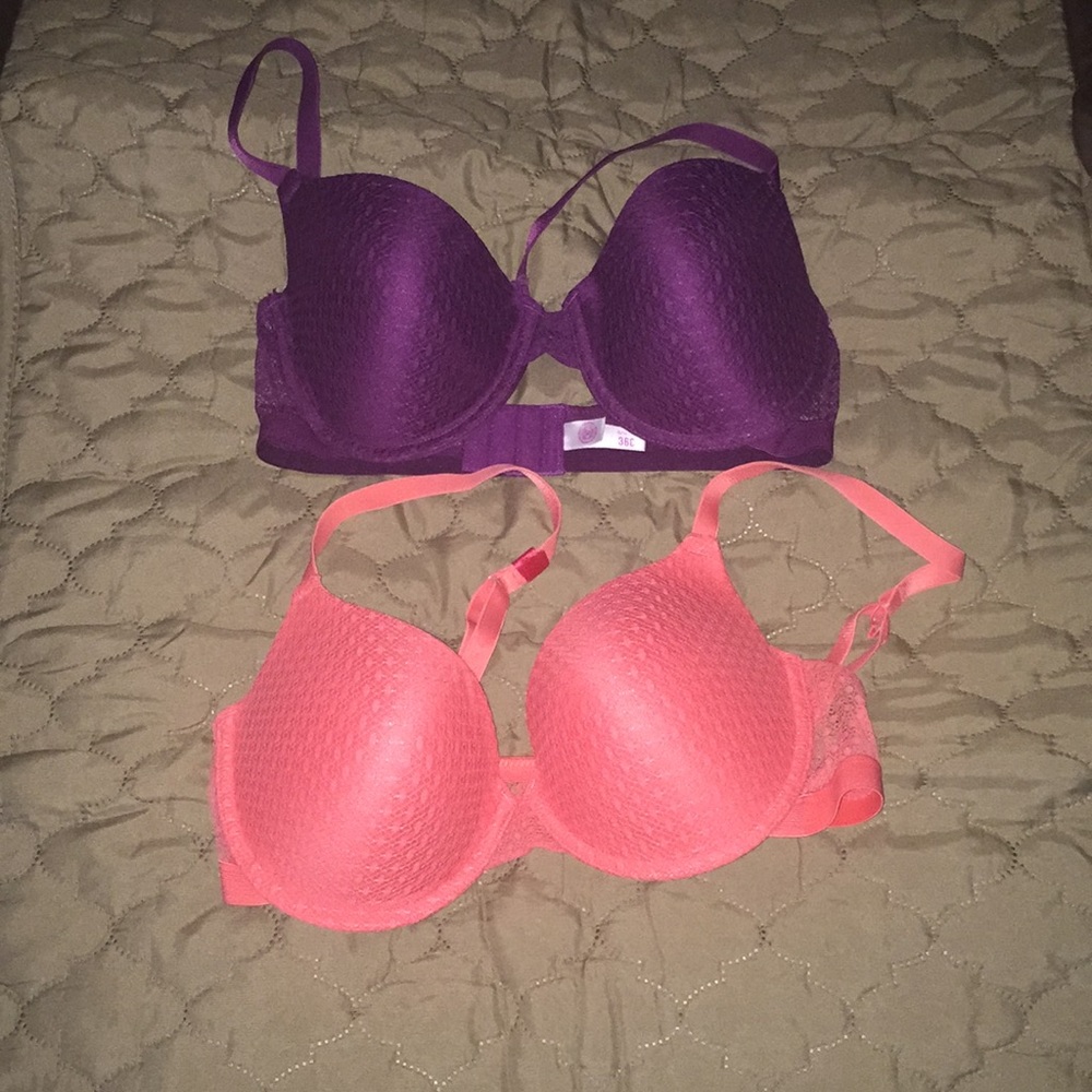 2 size 36C bras . Bag #90